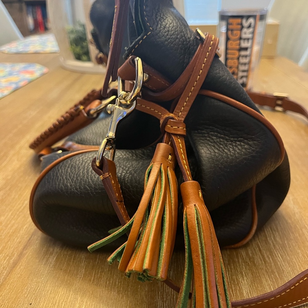 Dooney and Bourke Large Satchel - Picture 8 of 10